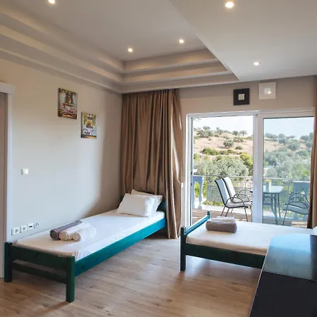 Sunny Place Porto Heli Hotel 2*