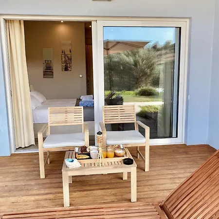 Hotel Sunny Place Porto Heli 2*