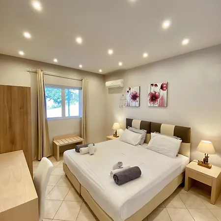 Hotel Sunny Place Porto Heli 2*