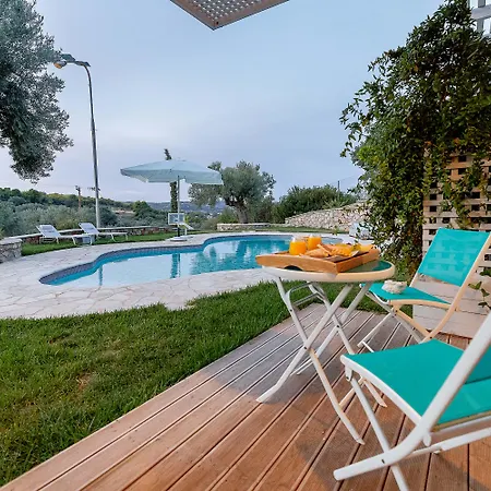 Sunny Place Porto Heli 2*