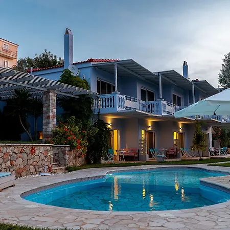 Sunny Place Porto Heli Hotel 2*